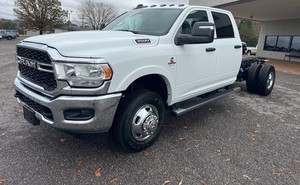 2024 r_am r_am 3500 המורד צוות מונית lb drw 4wd