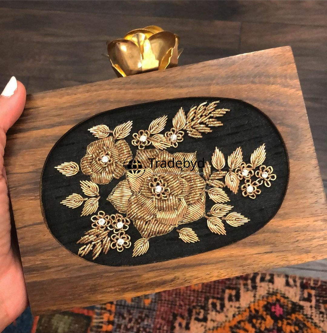 มีให้เลือกหลายสี