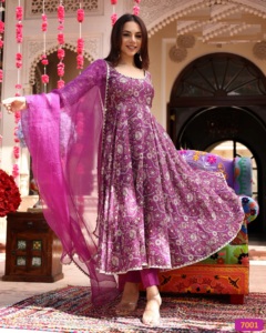 Online satış için dijital baskı üç pis set ile yeni baskılı Flailed Kurtis koleksiyonları - Product Image 4