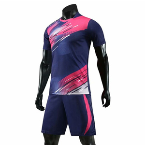 เสื้อฟุตบอลระบายอากาศแห้งเร็วสำหรับผู้ชายเสื้อฟุตบอลมืออาชีพออกแบบได้ตามต้องการ