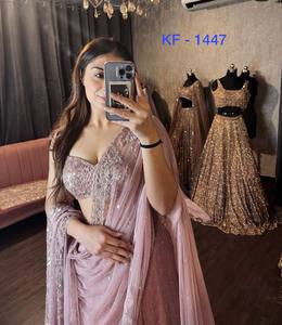 מעצב חדש חתונה ללבוש רקמה squnce lehengas choli עם דופאטה