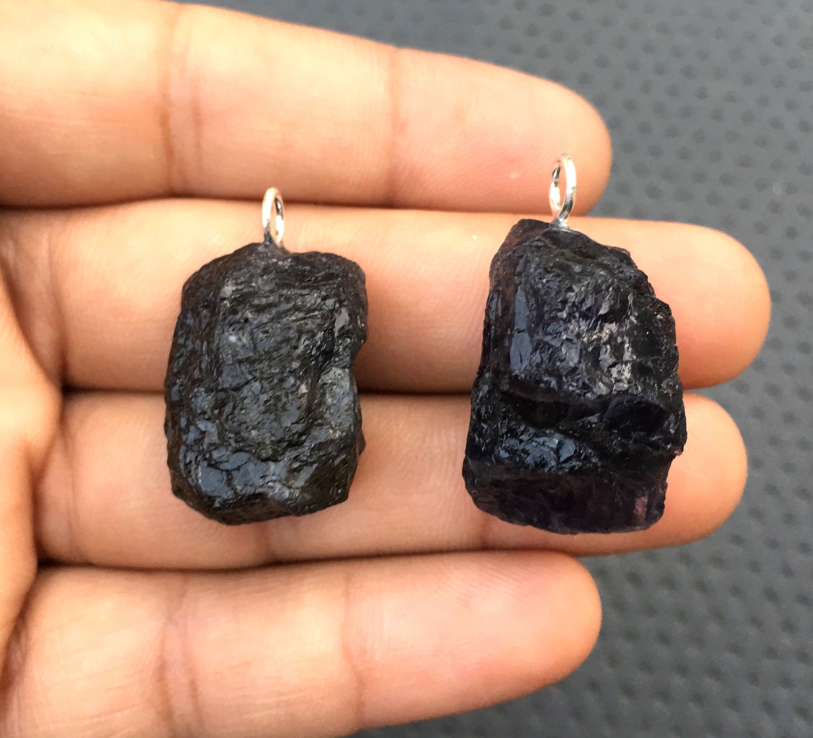 สีน้ำตาล