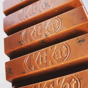 Молочный шоколад Nestle KitKat/Оптовая Заводская цена и быстрые дистрибьюторы KitKat - Product Image 1