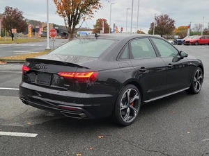 שימוש בצורה מסודרת <span class=keywords><strong>2025</strong></span> <span class=keywords><strong>audi</strong></span> <span class=keywords><strong>a4</strong></span> פרמיה פלוס S קו 4dr sedan awd w/45 tfsi