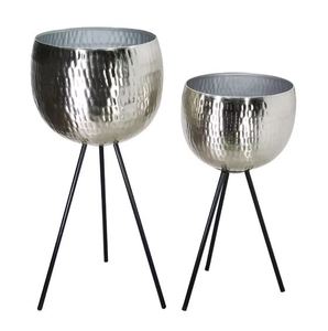 Must Have Standing Planter with Stand Metal Flower <strong>Pots</strong> Round Shaped with Three Legs Black &amp; Brown Terracotta <strong>Colour</strong> Planters - Product Image 6