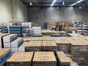 Gree ac Cooling 12000/18000/24000BTUエアクーラー非インバータースプリットエアコン家庭用ハンガリー/マルタ/米国への販売
