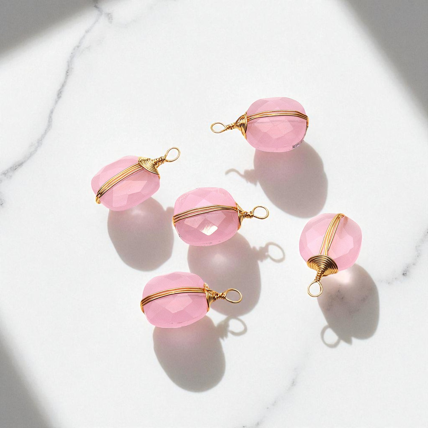 พลอยคาลซิโดนีสีชมพู