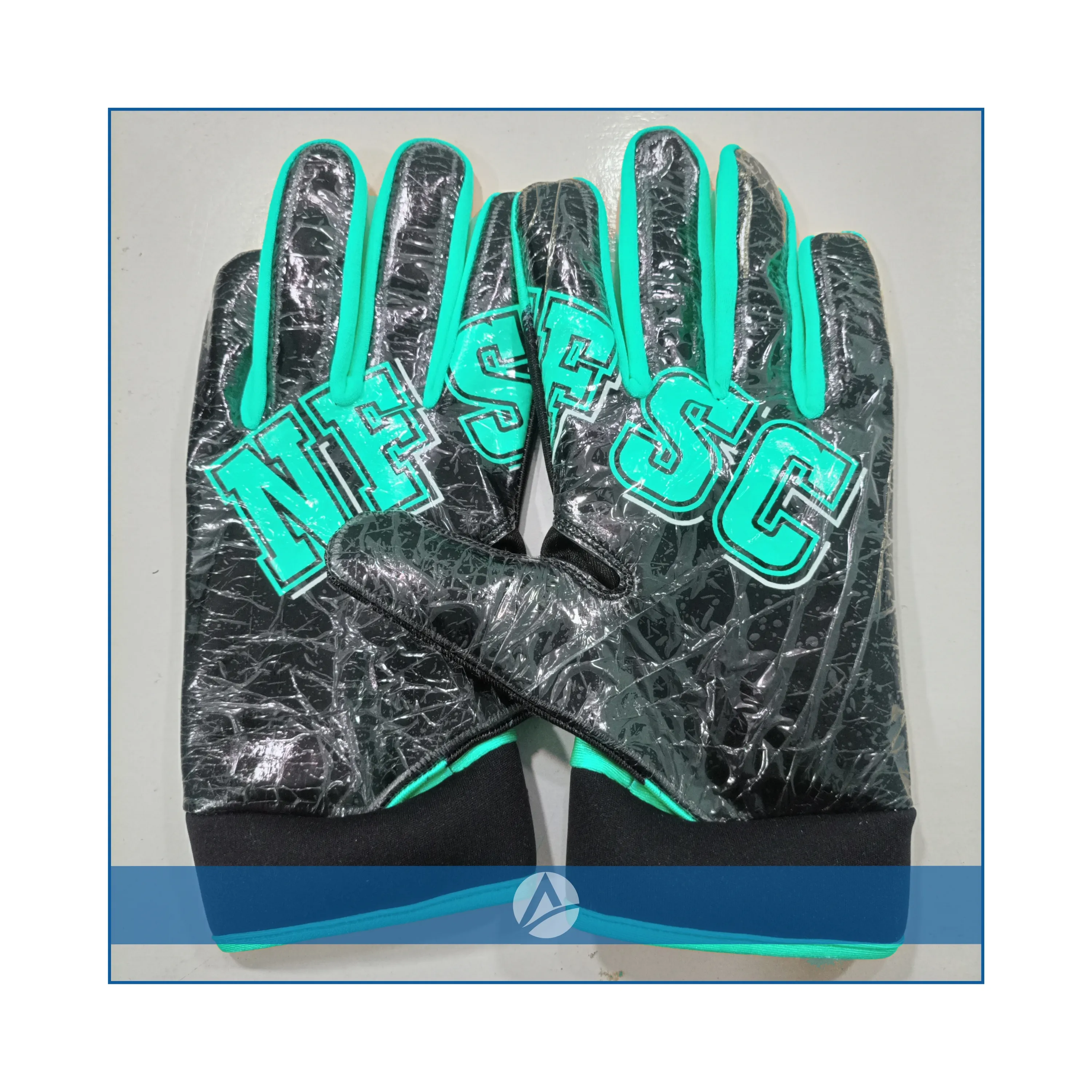 Bán buôn Thanh Niên Mỹ Găng tay bóng đá tùy chỉnh chất lượng cao Găng tay bóng đá Silicon in logo cộng với vải thoáng khí