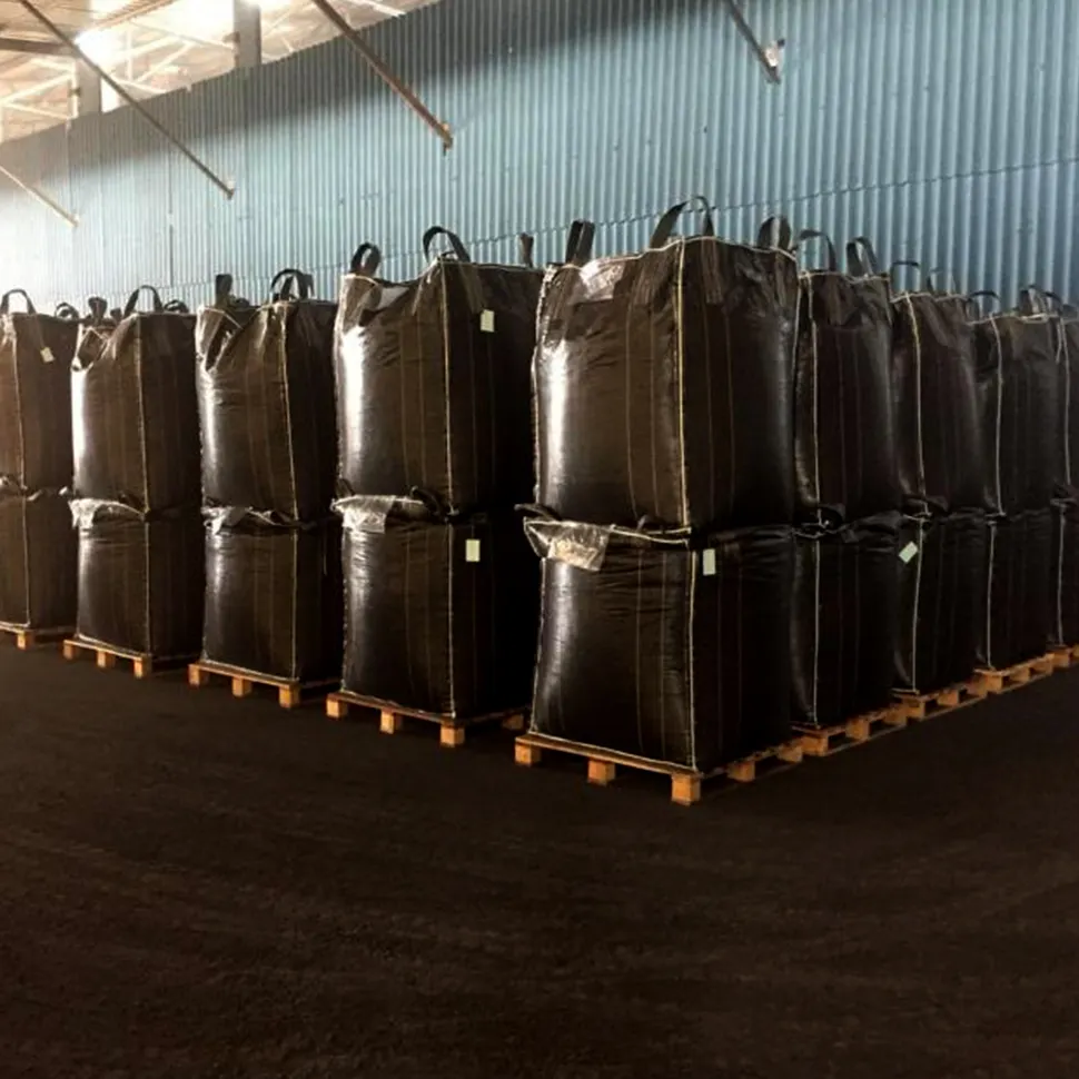 石炭ベースの粒状活性炭、吸着用の特別な活性炭黒色粉末ココナッツシェル活性炭500kgs