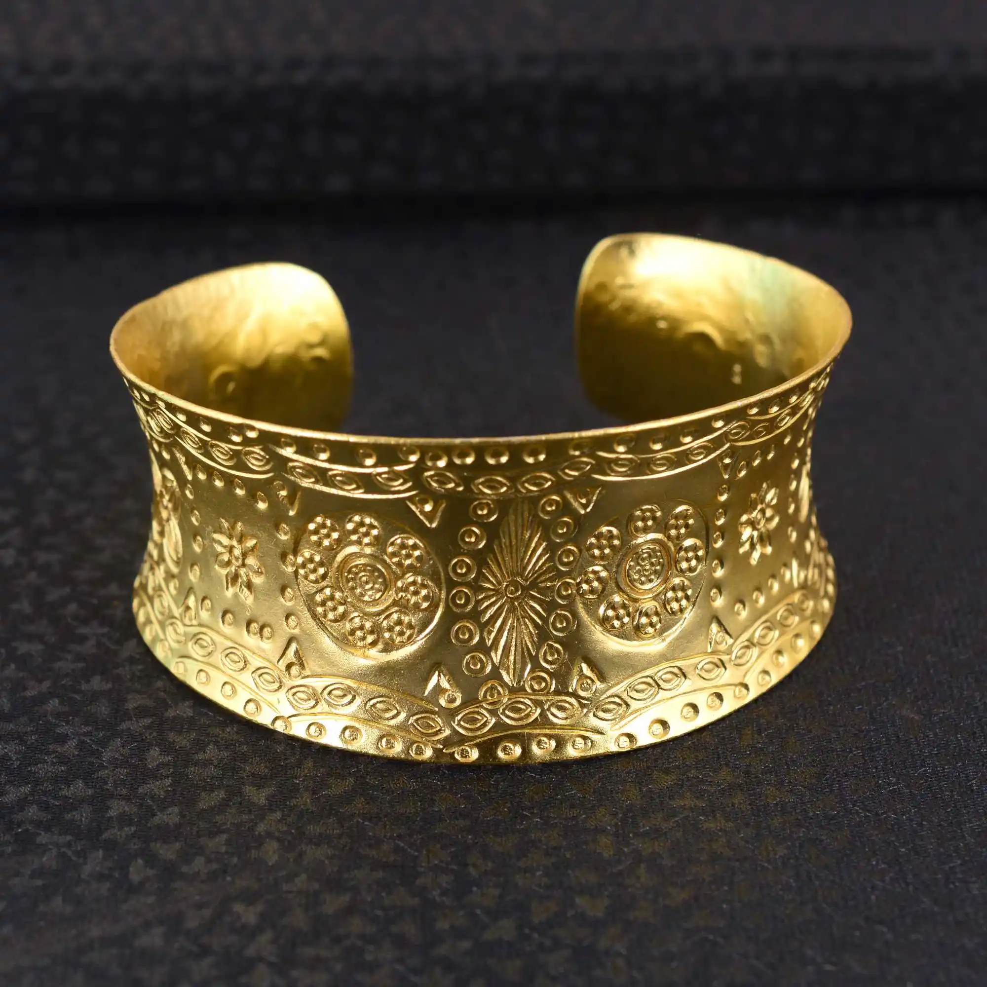 Productos de metal brazaletes indios joyería mujer moda ancho lujo brazalete pulsera brazaletes brazalete de oro