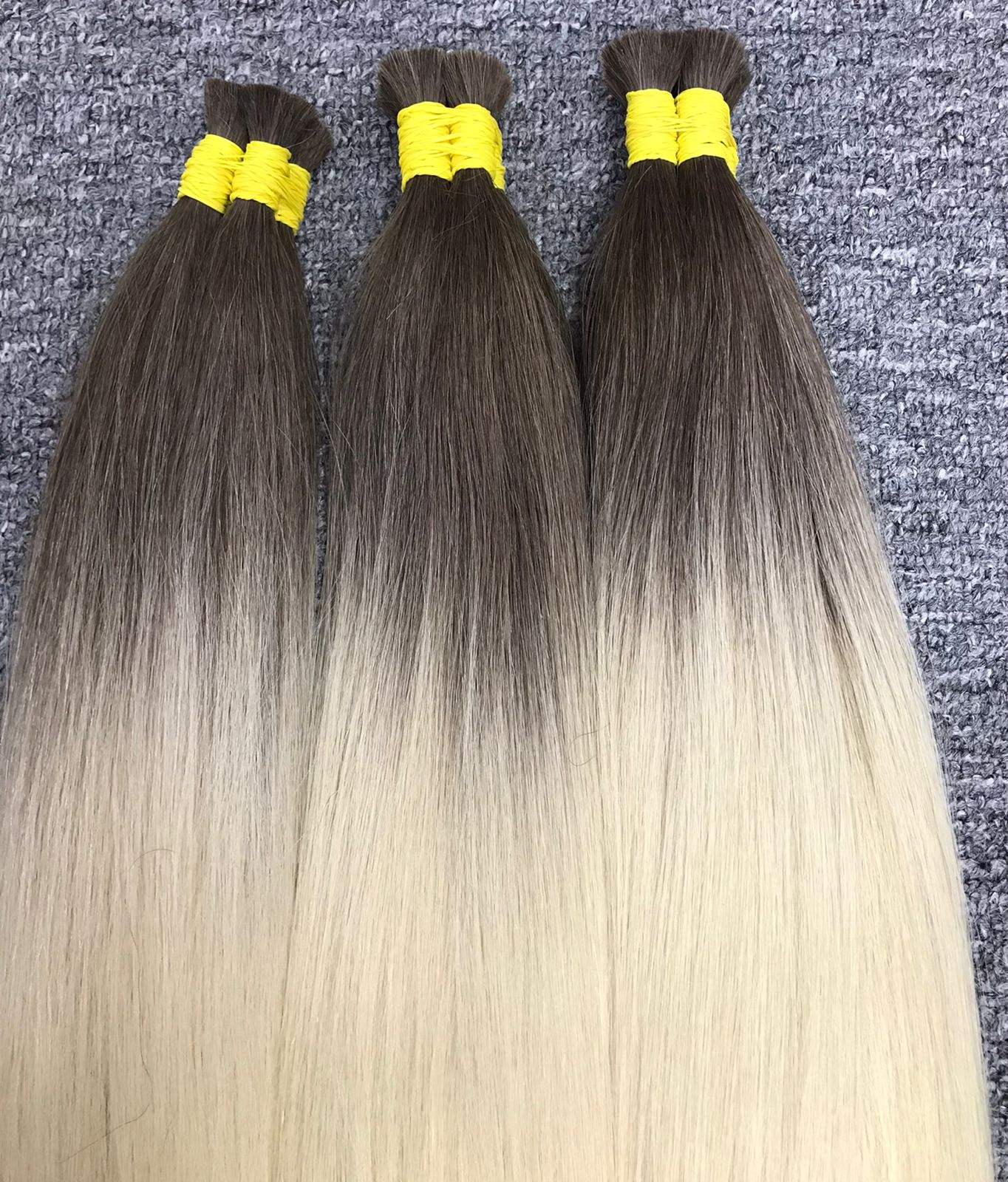 สีเหลือง