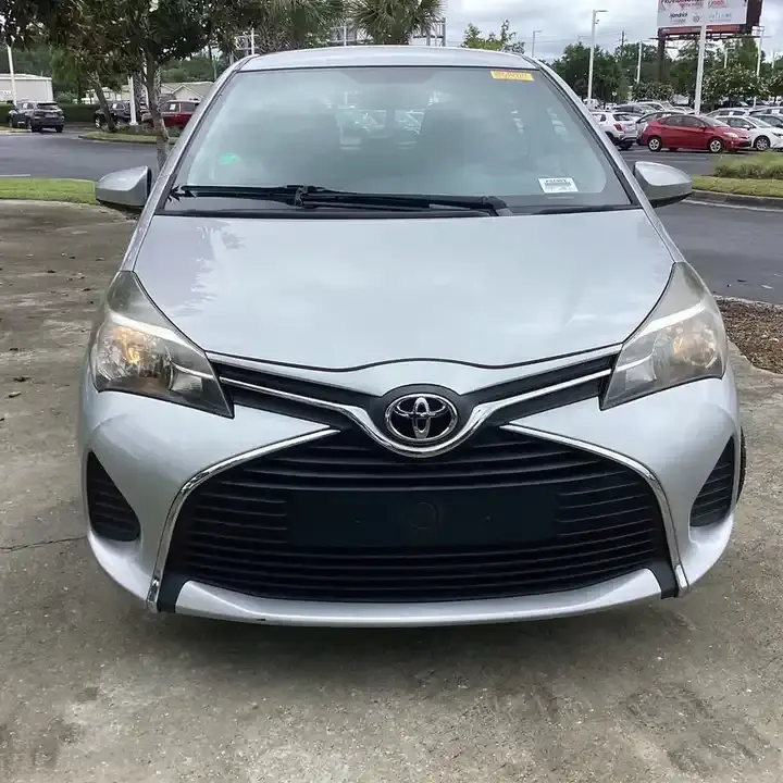 Toyotas 2015 usato di alta qualità Yaris LE