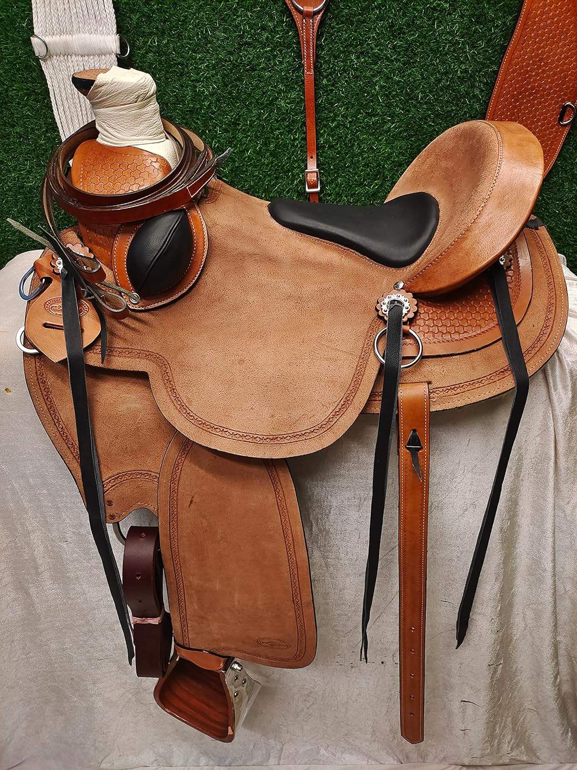 SERPIENTA TOOLED ROUGHOUT