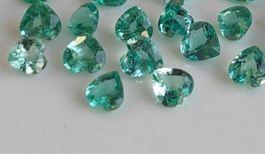 สีเขียว