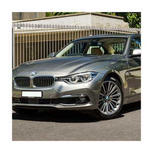 M3 BMW ที่มีประสิทธิภาพพร้อมแทร็กเครื่องยนต์เอาท์พุทสูงและการออกแบบที่โดดเด่น