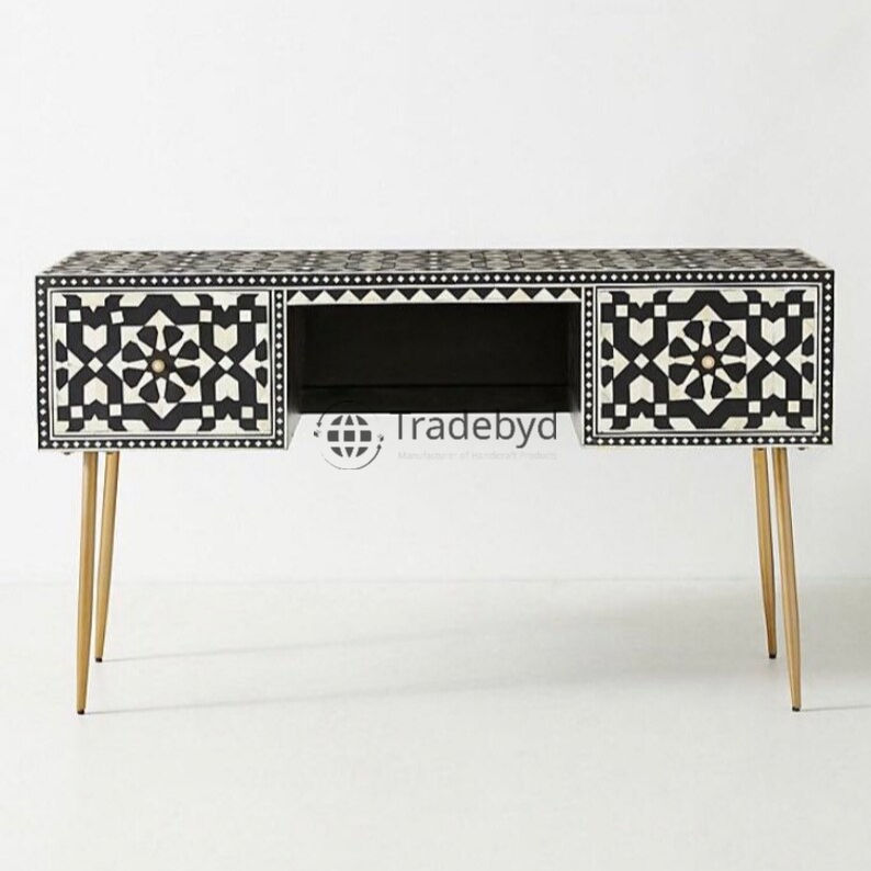 Available in different Colors