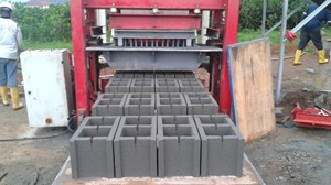 11 kW，半自动，液压动力混凝土砌块机BLOCKKING-18MSMD - Product Image 4