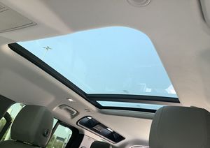 Otomatik şanzıman sol direksiyon ışığı iç deri koltuklar R17 lastik boyutu ile kullanılan 2022 La-ND ro-ver Defender - Product Image 3