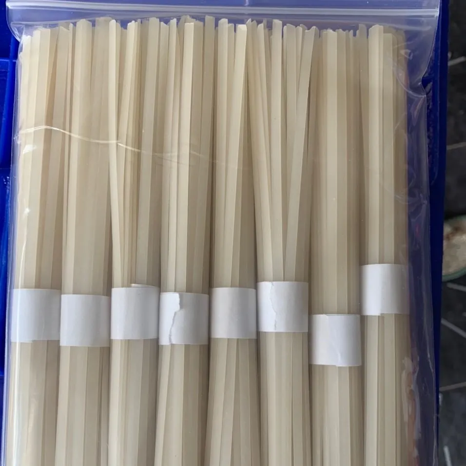 Mie Beras VIETNAM-Kemasan OEM Jumlah Besar Pasar Asia Populer Terbaik 400GRAM Sebagai Permintaan-Whatsapp 0084989322607