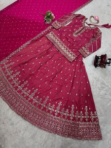 デザイナーパーティーウェディングウェアシマーシルクスレッドシーケンス刺繍トップと<span class=keywords><strong>Lehenga</strong></span>シーケンスレースボーダーDupattaセット