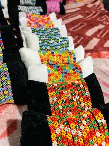 Napali Premium Quality Crystal <strong>Seed</strong> <strong>Bead</strong> Bracelet Mix Colour Roll Bracelets with White Red 2mm 3mm 4mm 6mm <strong>Beads</strong> Round <strong>Pattern</strong> - Product Image 3