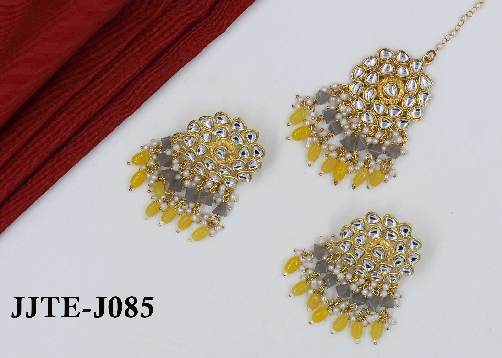 สีเหลือง