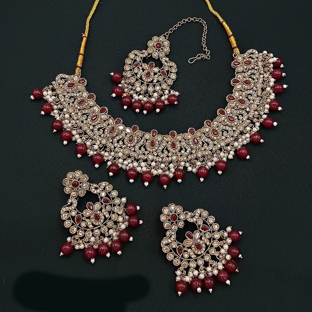 สีน้ำตาลแดง