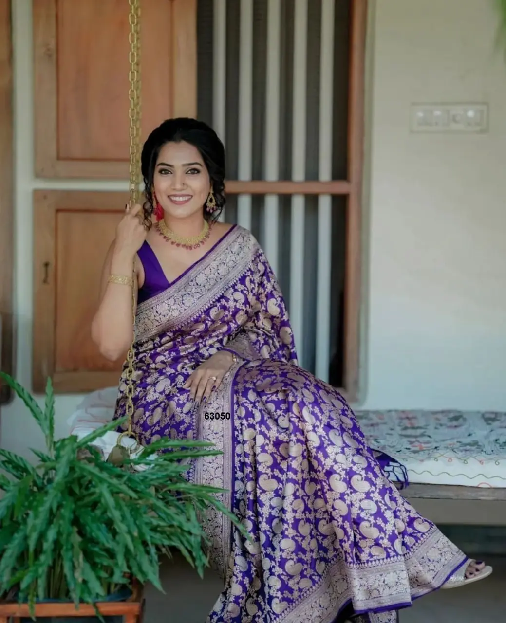 Güney hint tarzı gelin saree çok güzel sıcak ürün ipek sari ile zengin Minakari Pallu iş dokuma bluz hint 2023