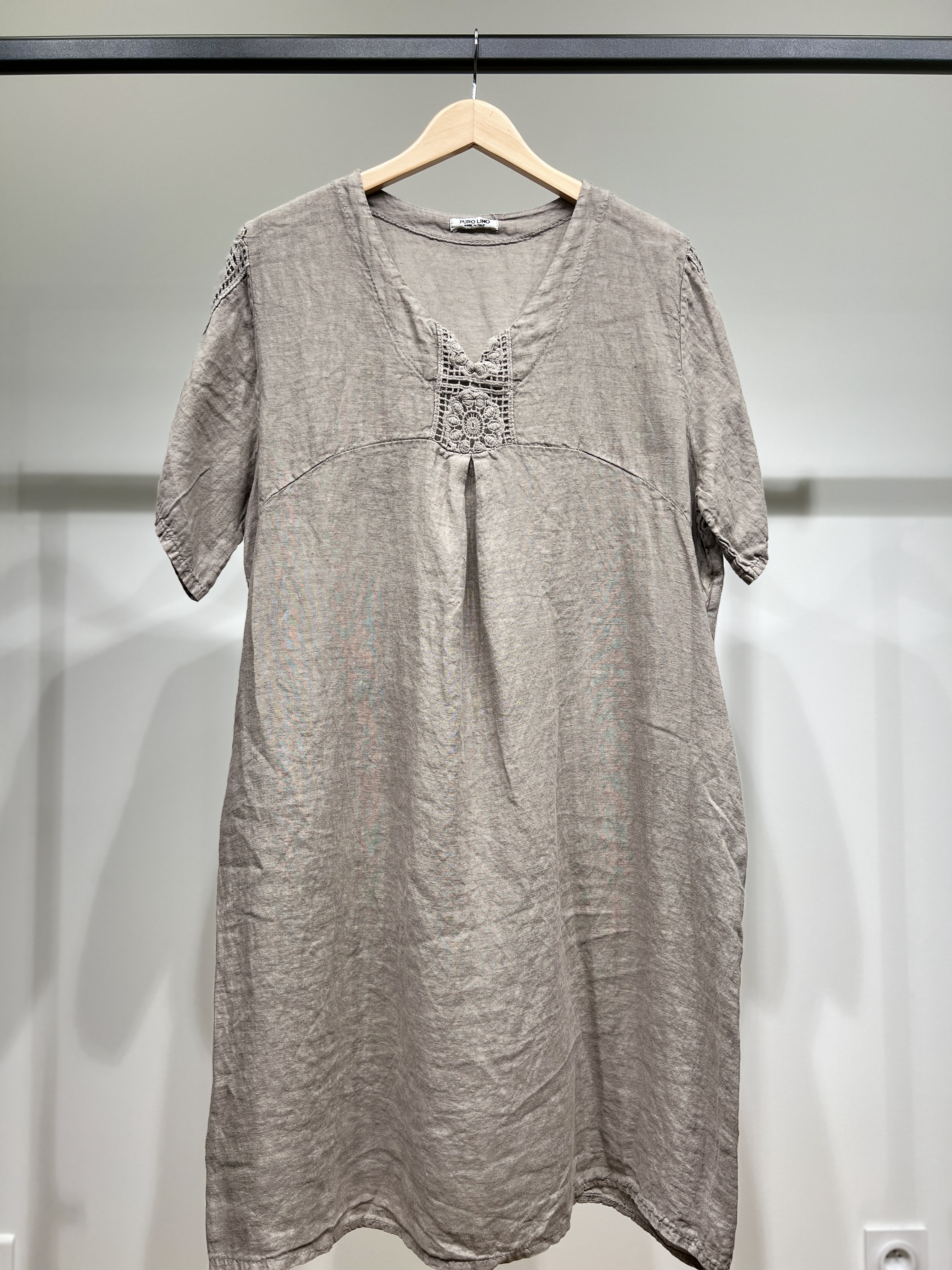 Taupe