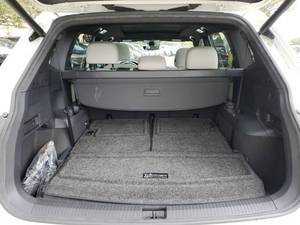 En düşük satış fiyatı V o l k s w a g e n Tiguan sale SEL Premium r-line 4Motion 4dr SUV ikinci el araba satılık. - Product Image 5