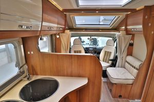 安いモーターホームRVキャンパー2014ユーラモービルテレストラ710