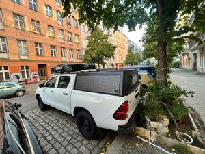 2021丰田HiLux二手SUV涡轮发动机左手转向全轮驱动深色内饰织物座椅Aspire车型日本制造