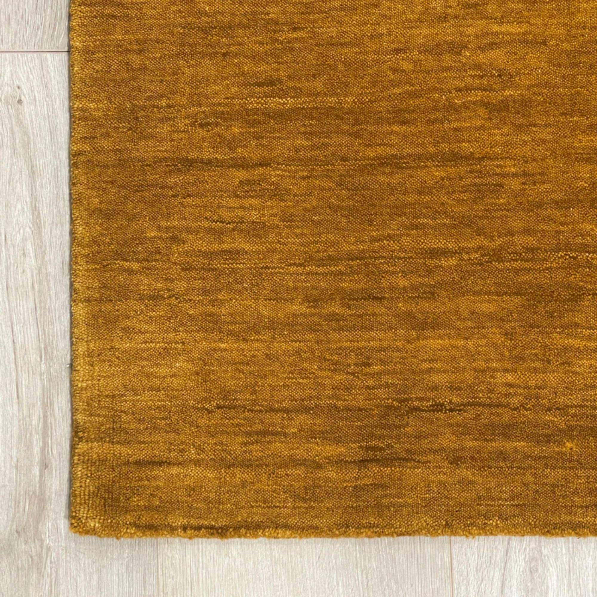 สีเหลือง