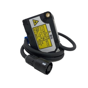 Sensor Inteligente de Desplazamiento Láser, Tipo de Haz de Línea, Reflectante Difuso, LD50L, 1 a 2 - Product Image 1