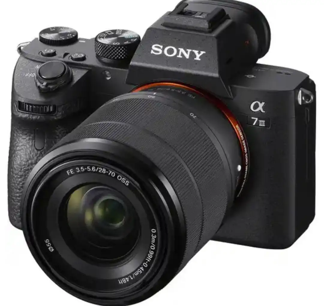 كاميرا أفضل طراز ألفا a7 III (ILCEM3K/B) كاميرا كاملة الإطار بدون مرآة بعدسات قابلة للتبديل عدسات بأبعاد 28-70 مم مع شاشة LCD 3 بوصة