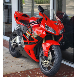 新着ホンダCBR600RRスポーツバイク