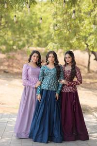 インドのサプライヤーからの結婚式の機会のためのシーケンスワーク女性LehengaCholiと良質のファッショナブルな刺Embroidery