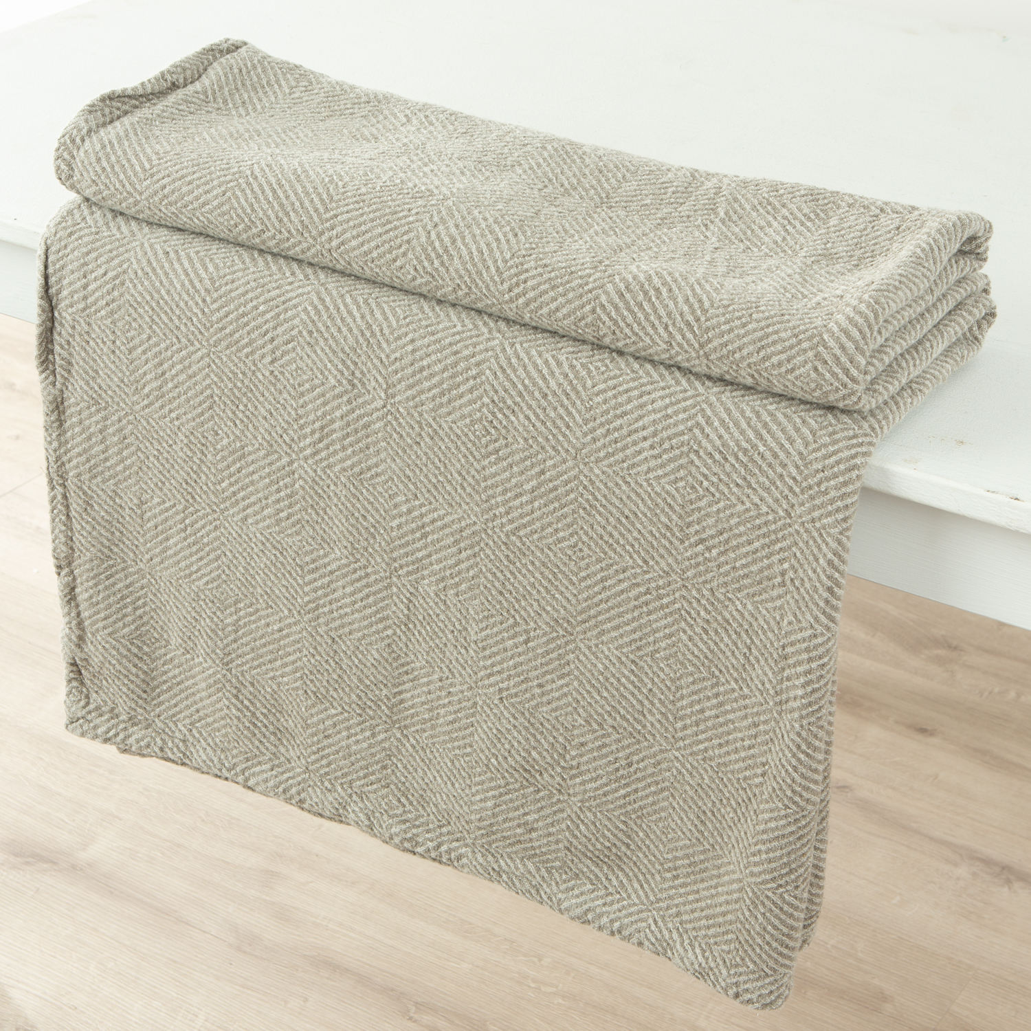 สีน้ำตาล