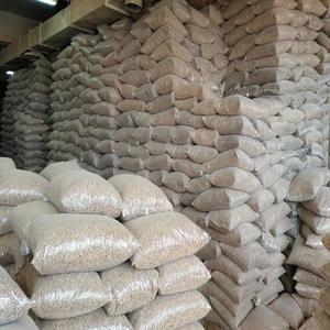 Ahşap peletler <span class=keywords><strong>15kg</strong></span> çanta, (satılık Din artı/EN artı ahşap peletler A1)