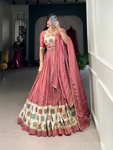 最新のデザイナー衣装売れ筋最高の純粋なきらめき<span class=keywords><strong>Lehenga</strong></span> Choli & Dupatta with Plain and Printed Work Woman Fashion Exporter