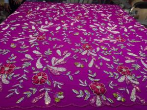ผ้าปักมือพร้อมลูกปัดและงานถักเลื่อมแบบตาข่ายมีลวดลายปักที่หรูหรา - Product Image 3