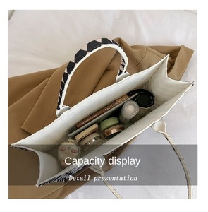 2024 Chic Fashionable Cabas Feutre Handbags for Women Embroidered Pearl Decoration Low Price Petit Main Shoulder <strong>Bags</strong>