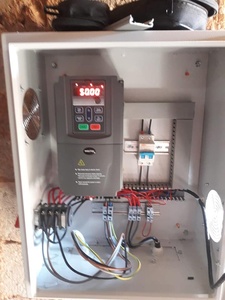 Unidad de frecuencia variable VFD Inversor de frecuencia variable Controlador de velocidad VFD trifásico DC400 a 700V Entrada Salida de 380V