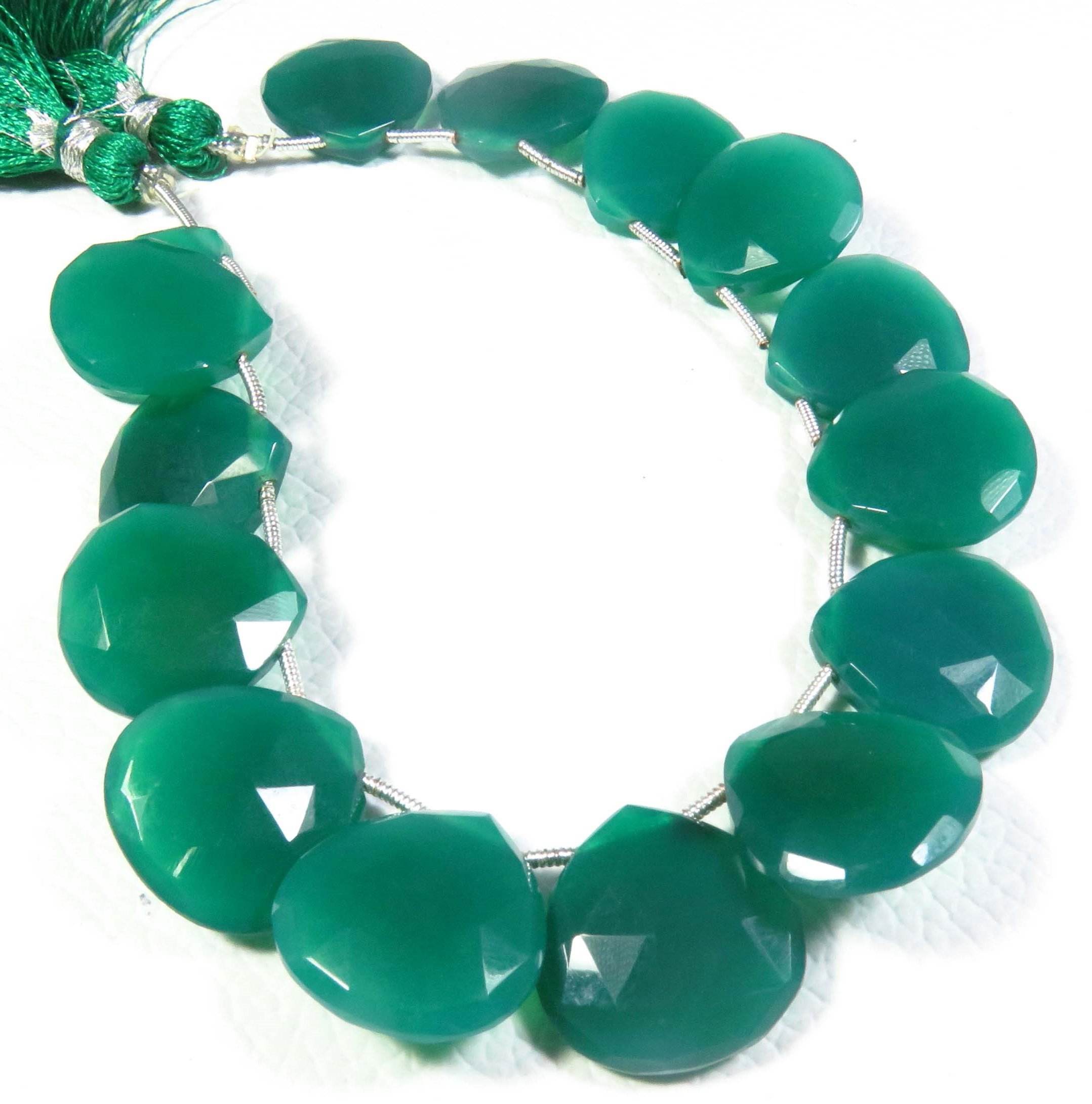 สีเขียว