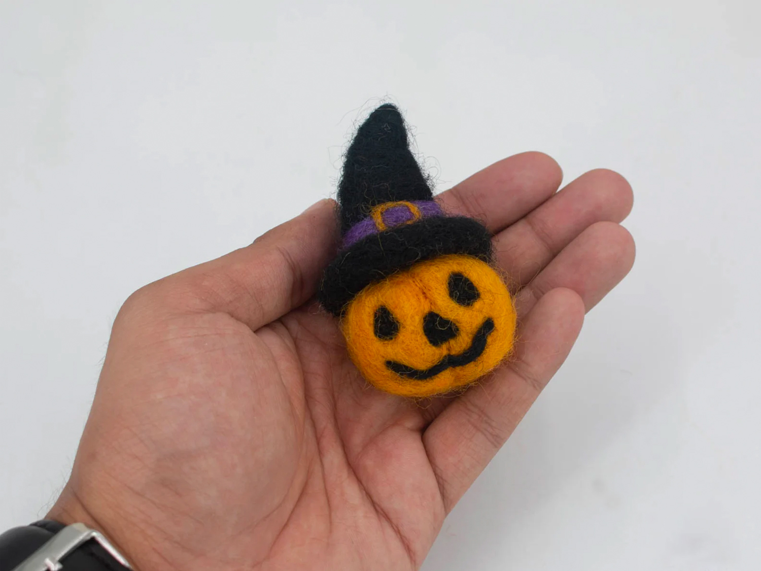 โคมไฟแจ็คโอพร้อมหมวกแม่มด