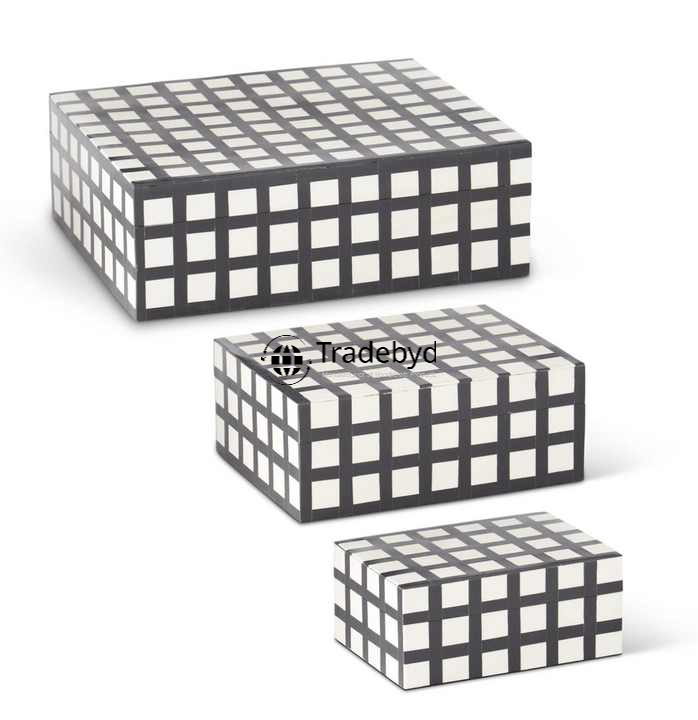 Available in different Colors