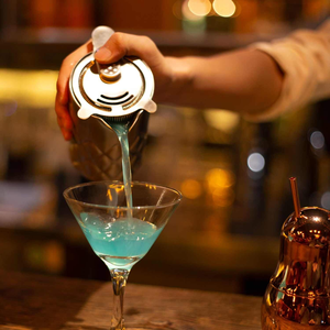 Özel Logo 100ml paslanmaz çelik ölçüm fincan Jigger Bar gereçleri seti ev kullanımı için Swizzle sopa ve kupa sahip - Product Image 3