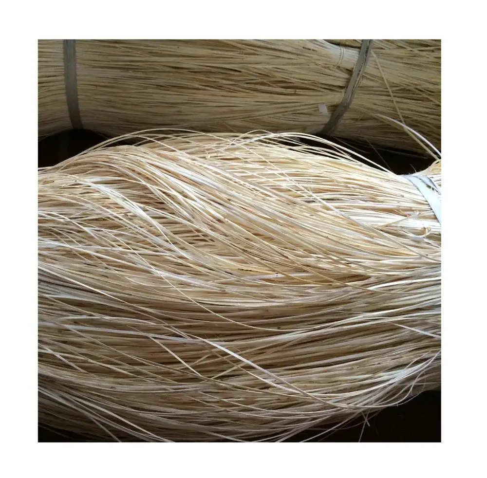 Matériau de rotin naturel du Vietnam de qualité spéciale Peel Rotin de qualité supérieure Tissage fait à la main Peel de canne en rotin brut de qualité supérieure
