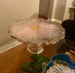 拉斯特设计树脂蛋糕架圆形和2轮胎风格服务白色树脂手工蛋糕甜点架和家居装饰