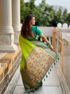 Zari ile yeni yumuşak ipek saree <span class=keywords><strong>brocket</strong></span> sınır Pethani saree koleksiyonu giyen